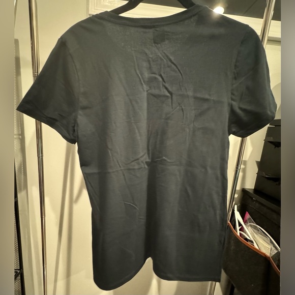 New Yellowstone Dutton Ranch T-Shirt Size M - Picture 2 of 10